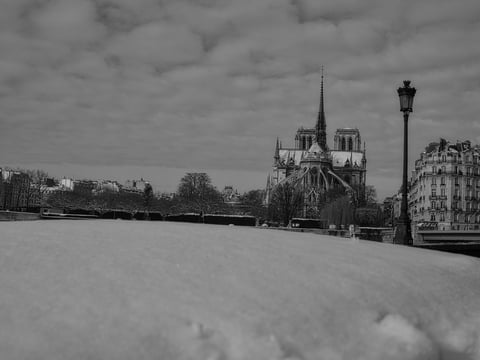 WINTER IN PARIS