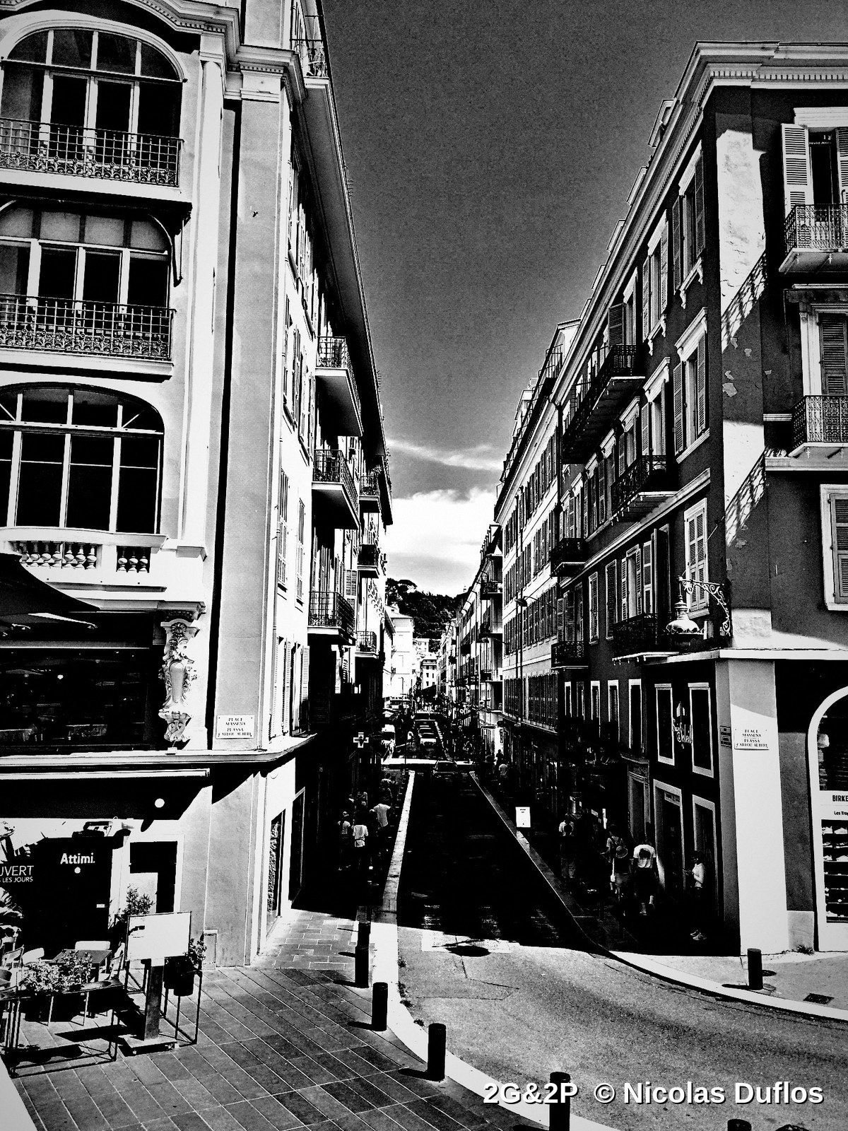NOIR SOLEIL — Marseille - Nice - Menton 🇫🇷 FRANCE, photographie 1