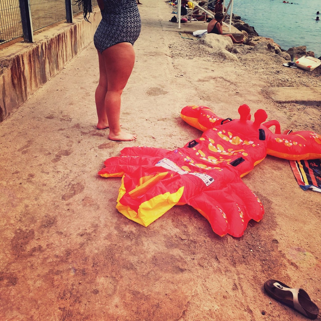 BEACH NEIGHBORS, Menton FRANCE — photographie 1